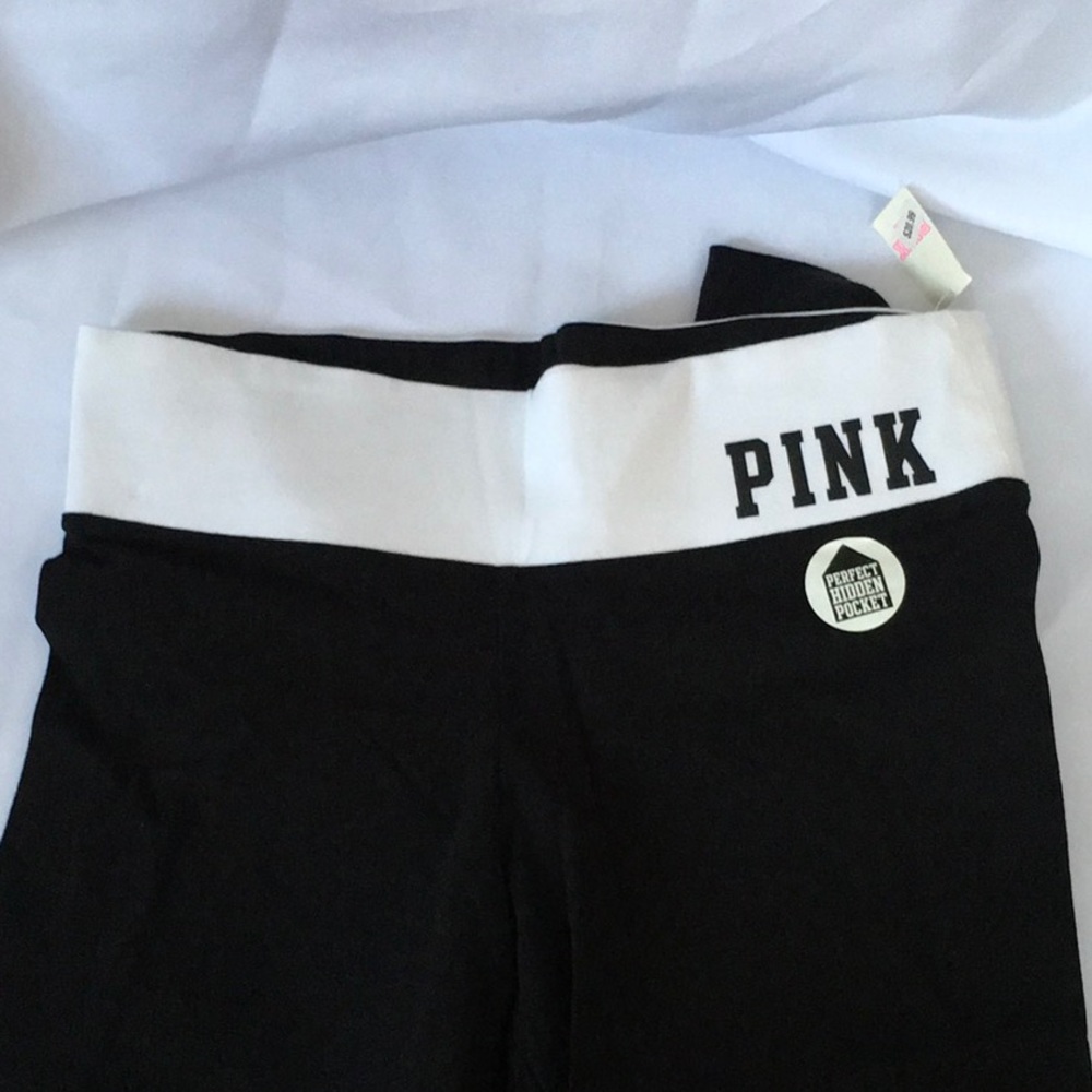 VS Pink Capri leggings
